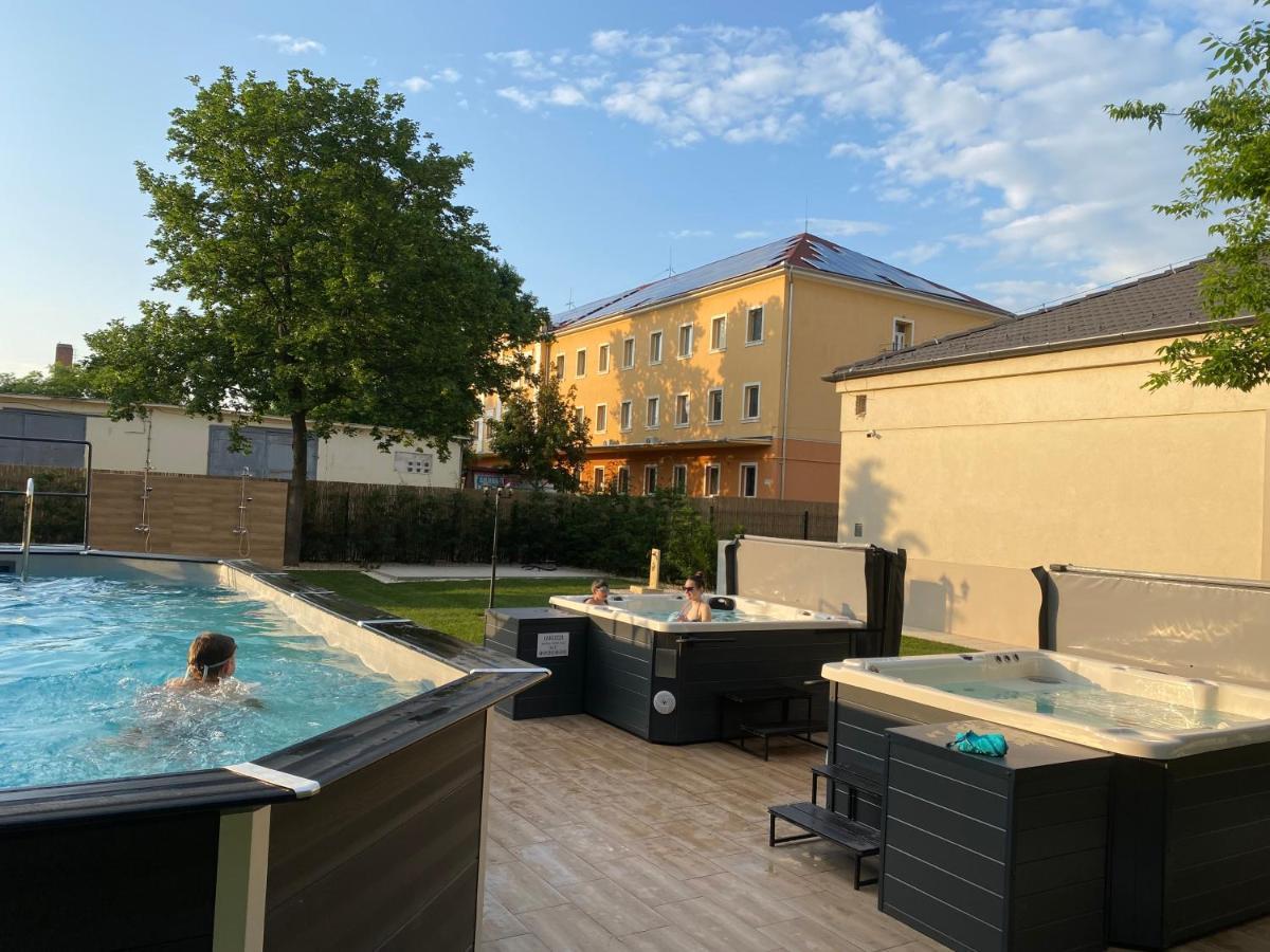 Inter Hotel Debrecen Ngoại thất bức ảnh